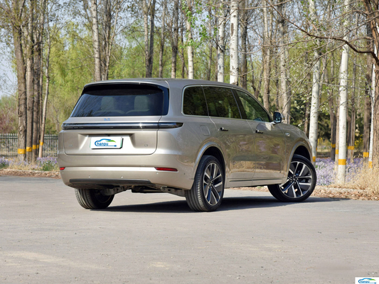 Modelo de cargador de automóviles para vehículos eléctricos de gama extendida de Lixiang L9-2024