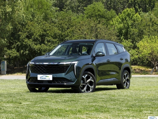 Descubra el coche híbrido de gas-eléctrico Boyue L compacto de Geely con color interior oscuro