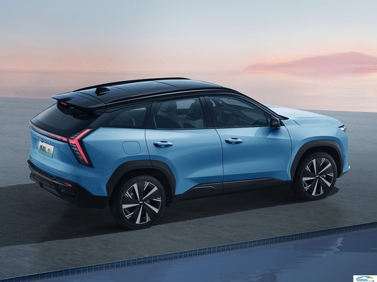 Descubra el coche híbrido de gas-eléctrico Boyue L compacto de Geely con color interior oscuro