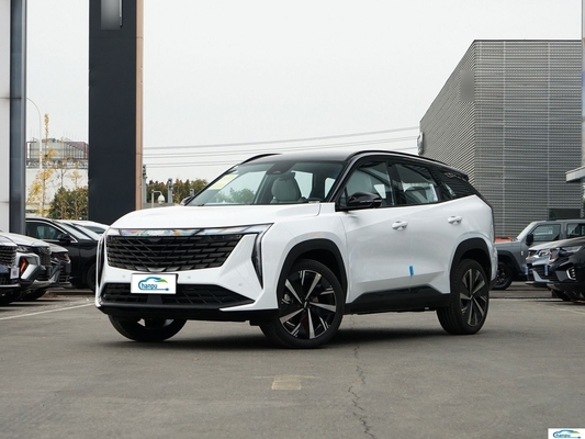 Descubra el coche híbrido de gas-eléctrico Boyue L compacto de Geely con color interior oscuro