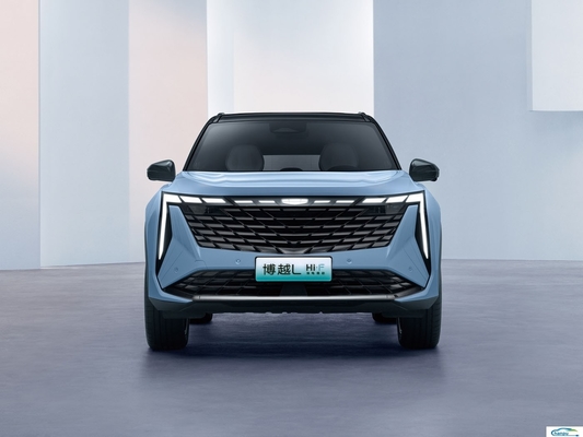 Descubra el coche híbrido de gas-eléctrico Boyue L compacto de Geely con color interior oscuro