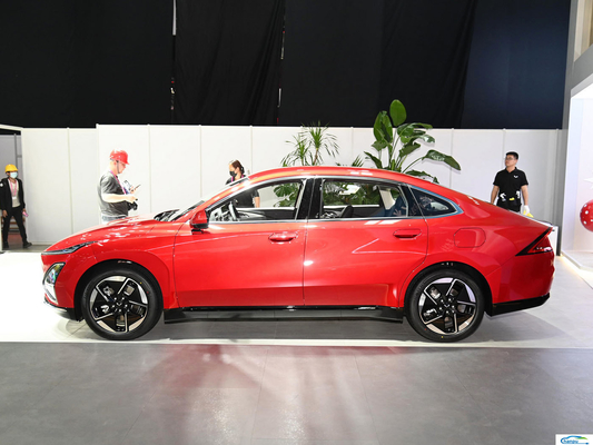 2024 Wuling Starlight 70km Standard Sedan Eléctrico de paseo de automóviles de pasajeros Vehículo de energía
