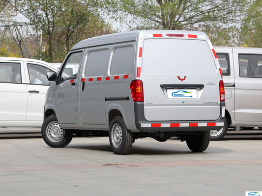 S Wuling Zhiguang Ván de gasolina de pasajeros con R15 Tamaño del neumático volante normal