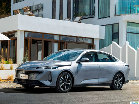 2024 Changan Eado Plus Blue Whale 1.4t GDIdct Ride-On Automóvil de gasolina Coches de pasajeros