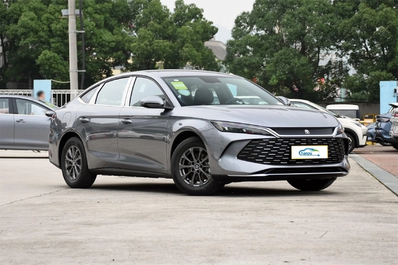 DM-I-2024 80KM Modelo líder PHEV Limousine para BYD Velocidad máxima 180Km/h Tipo de energía PHEV