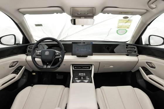 DM-I-2024 80KM Modelo líder PHEV Limousine para BYD Velocidad máxima 180Km/h Tipo de energía PHEV