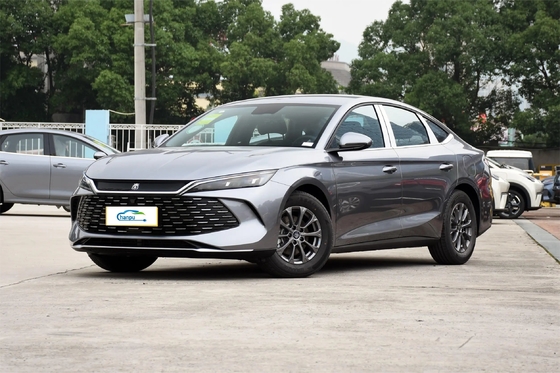 DM-I-2024 80KM Modelo líder PHEV Limousine para BYD Velocidad máxima 180Km/h Tipo de energía PHEV