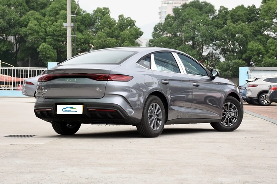 DM-I-2024 80KM Modelo líder PHEV Limousine para BYD Velocidad máxima 180Km/h Tipo de energía PHEV