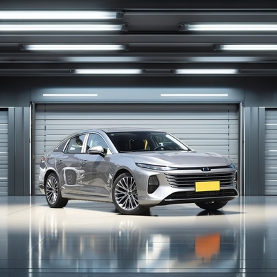 2024 Faw Besturn Bestune B70 Disco delantero Disco trasero Hatchback Venta al por menor Ride-On Automóvil