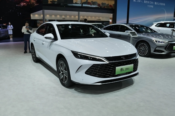 BYD Híbrido de Energía Limpia Qin L Dm-I-2024 Limousine Un automóvil Phev de tamaño mediano con sistema de doble motor