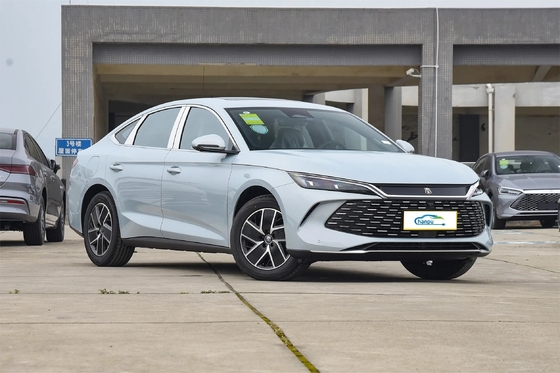 BYD Híbrido de Energía Limpia Qin L Dm-I-2024 Limousine Un automóvil Phev de tamaño mediano con sistema de doble motor
