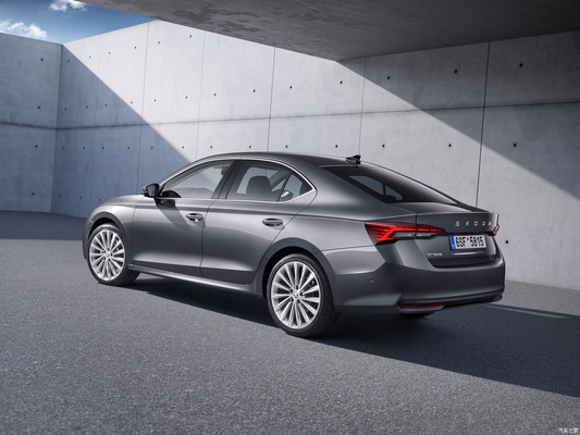 2024 Skoda Octavia Pro TSI280 1.5L Limousina de gasolina con ESC y control de velocidad normal