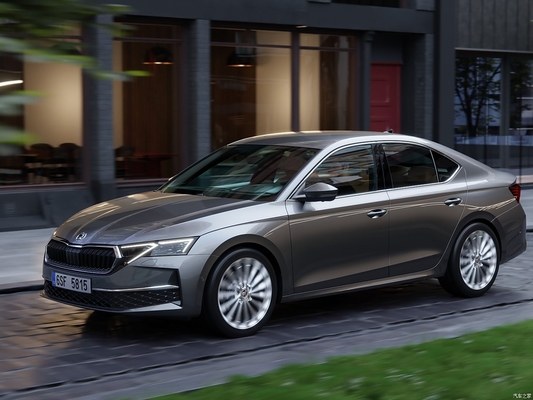 2024 Skoda Octavia Pro TSI280 1.5L Limousina de gasolina con ESC y control de velocidad normal