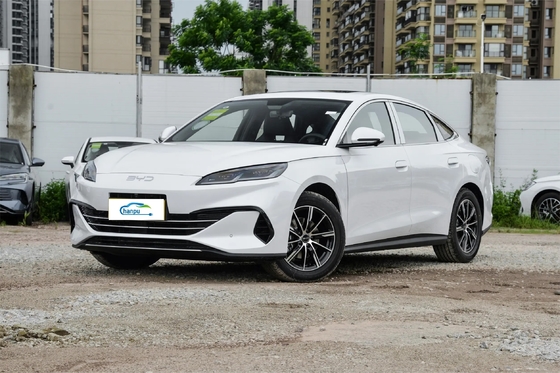 El sedán PHEV de 1,5 litros de Byd tiene una masa máxima de carga completa de 2150 kg para un lujo y una comodidad inmejorables.