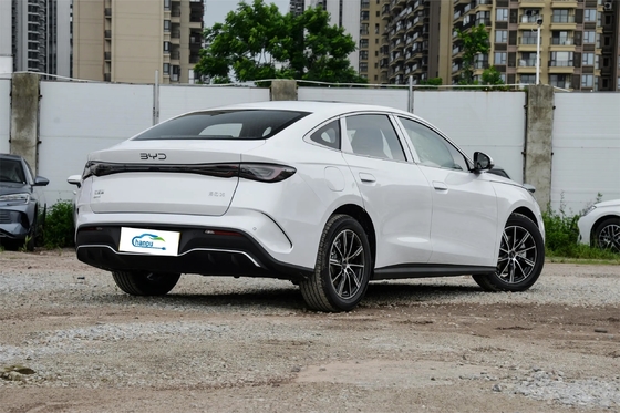 El sedán PHEV de 1,5 litros de Byd tiene una masa máxima de carga completa de 2150 kg para un lujo y una comodidad inmejorables.