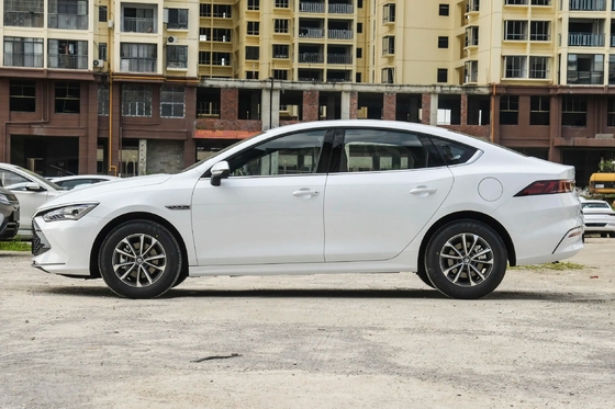BYD Electric Qin Plus Dm-2024 Dm-I Honor Versión 55Km Compacto PHEV Coche con puerta giratoria
