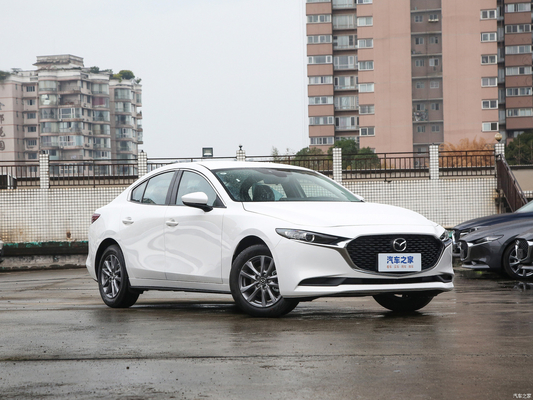 2023 Mazda 3 Axela 1.5L Edición manual Sedan SUV de gasolina con faros LED de China
