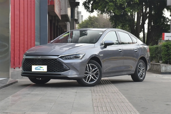 El potente Qin Plus Dm-2024 Dm-I Honor de BYD, versión PHEV Sedan con tecnología híbrida