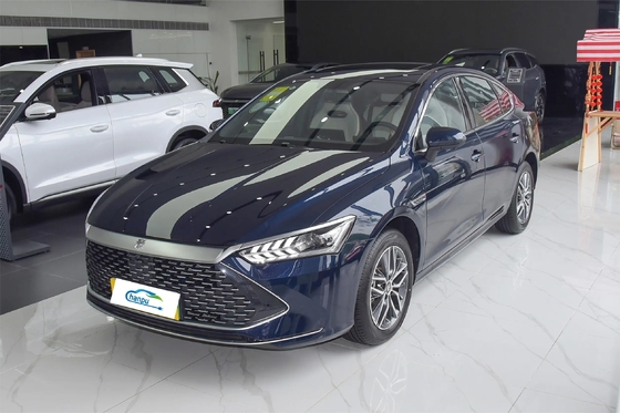 El potente Qin Plus Dm-2024 Dm-I Honor de BYD, versión PHEV Sedan con tecnología híbrida