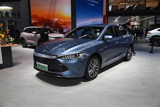 Espacioso sedán compacto de 5 plazas BYD Qin Plus Dm-2024 Dm-I Honor Versión 120Km PHEV Car