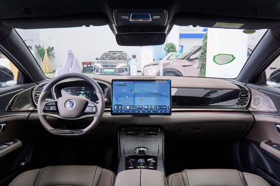 Vehículo de tamaño mediano Byd PHEV Dm-2024 Dm-I Honor Versión 121Km Privilege Tipo Características Limousina