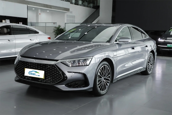 Vehículo de tamaño mediano Byd PHEV Dm-2024 Dm-I Honor Versión 121Km Privilege Tipo Características Limousina