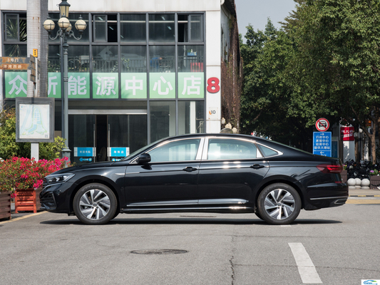 2023 Volkswagen Passat Phev SUV La combinación perfecta de rendimiento y eficiencia