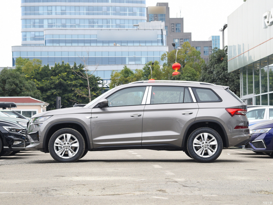 2023 Skoda Kodiaq 2.0T 186hp 220hp 5/7 asientos pantalla táctil Freno de estacionamiento eléctrico Coches de gasolina para Volkswagen