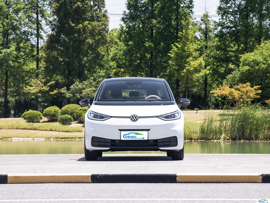 Experimente el futuro de la conducción con el SUV compacto eléctrico Volkswagen ID.4 Crozz 2024