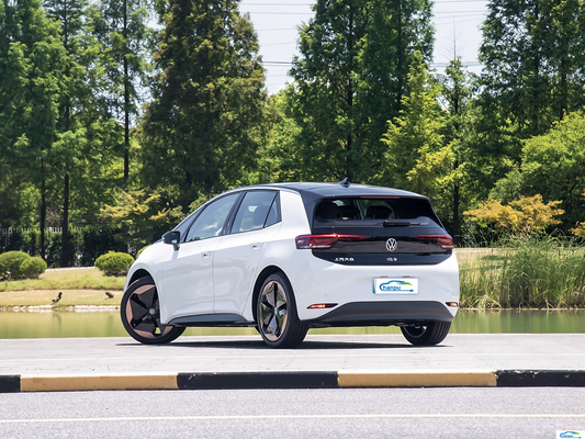 Experimente el futuro de la conducción con el SUV compacto eléctrico Volkswagen ID.4 Crozz 2024