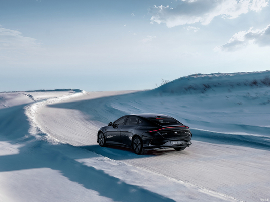 650KM-780KM Range 4WD SUV eléctrico con caja de cambios automática ZHIJI L6 Vehículo energético