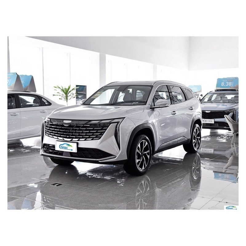 Descubra el coche híbrido de gas-eléctrico Boyue L compacto de Geely con color interior oscuro