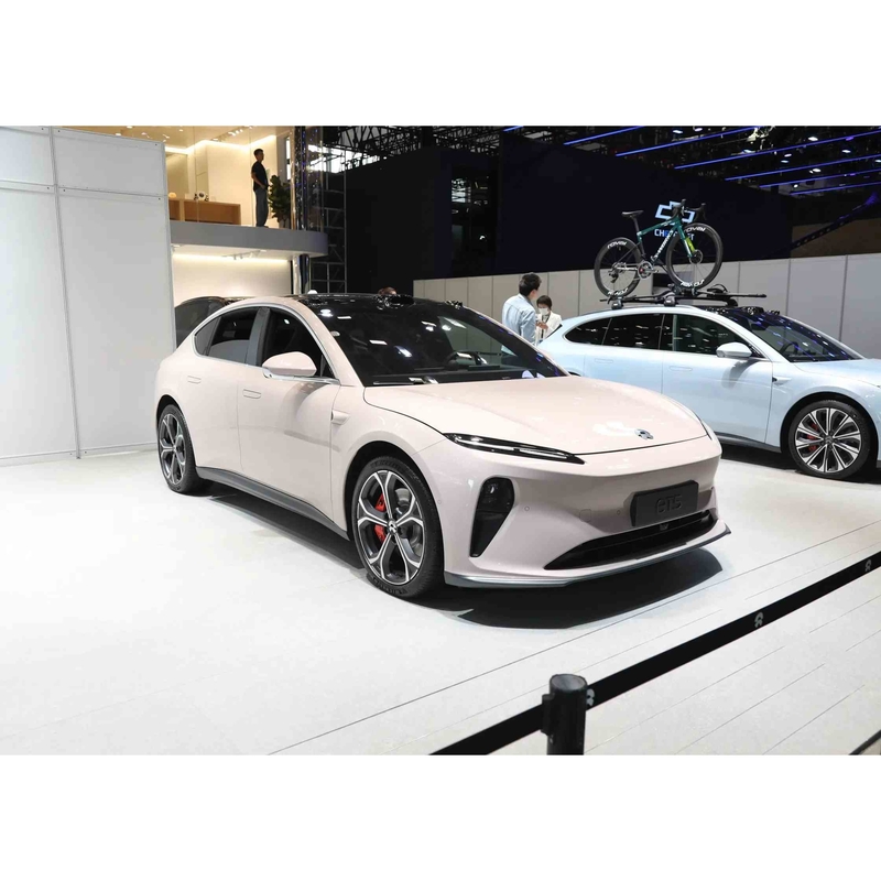 100Kwh Cuatro puertas Puerta oscilante Nio Et5-2024 Carro de paseo de cinco asientos Vehículos eléctricos
